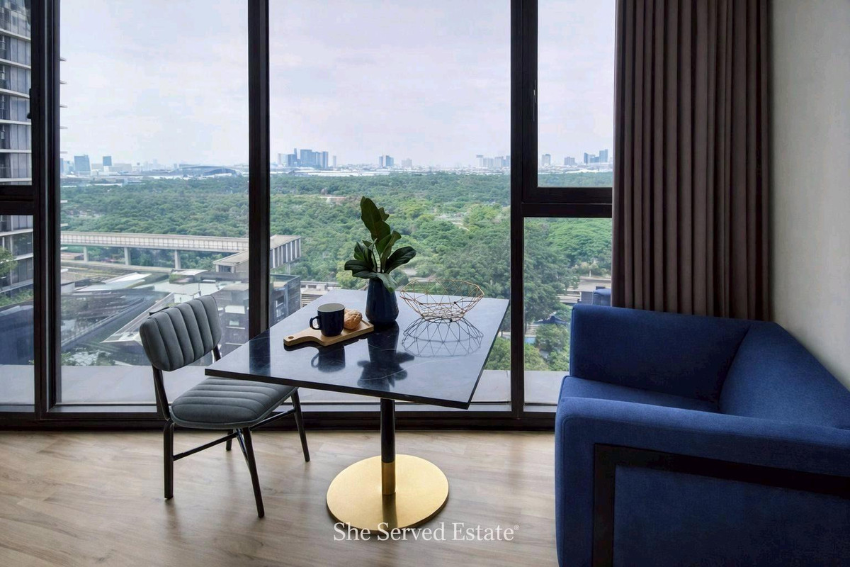 For RentCondoSapankwai,Jatujak : •Size 62.5 sq m. • 2 bedrooms, 2 bathrooms • Corner room