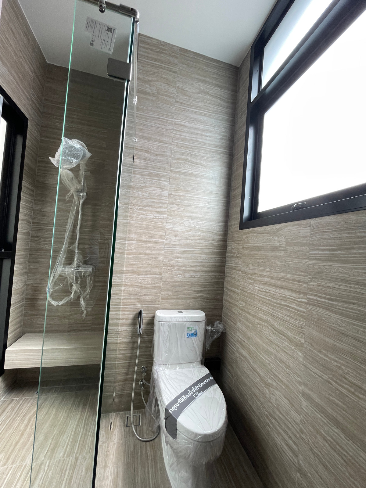 ขายบ้านรามคำแหง หัวหมาก : [ขาย] ARNA Rama 9 บ้านเดี่ยว Super Luxury 3 ชั้น พร้อมสระว่ายน้ำส่วนตัว และดาดฟ้า | ทำเลทองหลัง The Mall รามฯ ใกล้ MRT สายสีส้ม