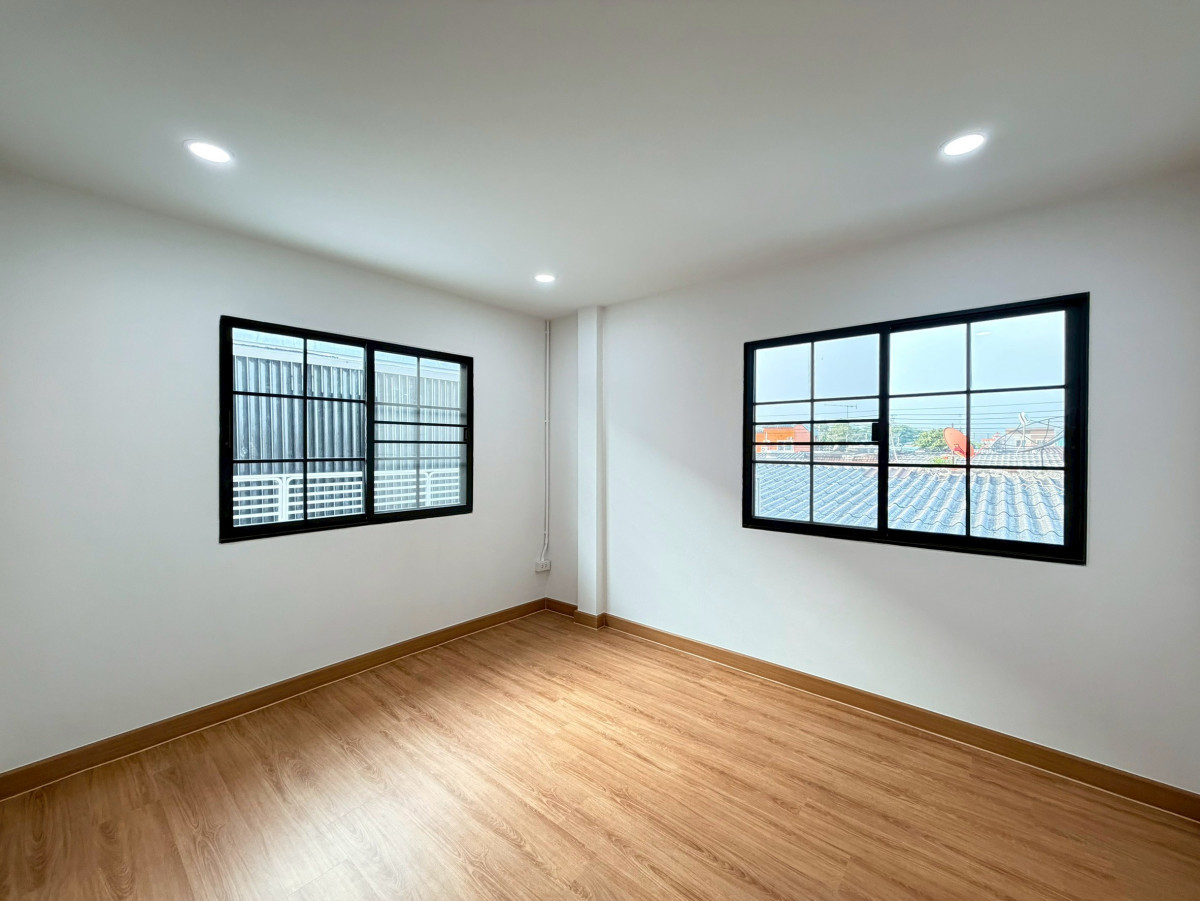 ขายบ้านเกษตร นวมินทร์ ลาดปลาเค้า : ขายบ้าน บ้านเฟรนชิฟ หน้ากว้าง รีโนเวทใหม่ ลาดพร้าว เขต ลาดพร้าว กรุงเทพ CX-147476