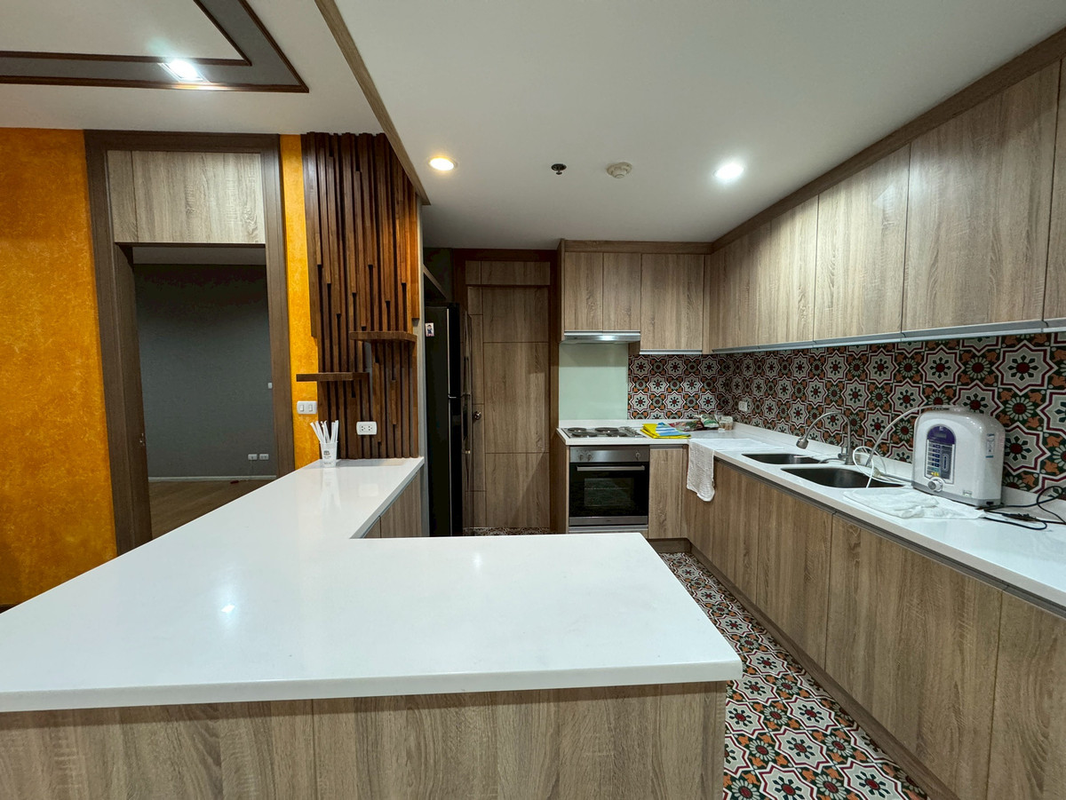 ให้เช่าคอนโดพระราม 9 เพชรบุรีตัดใหม่ RCA : ให้เช่า Villa Asoke 2 ห้องนอน แต่งหรู เฟอร์ครบ ทำเล MRT เพชรบุรี