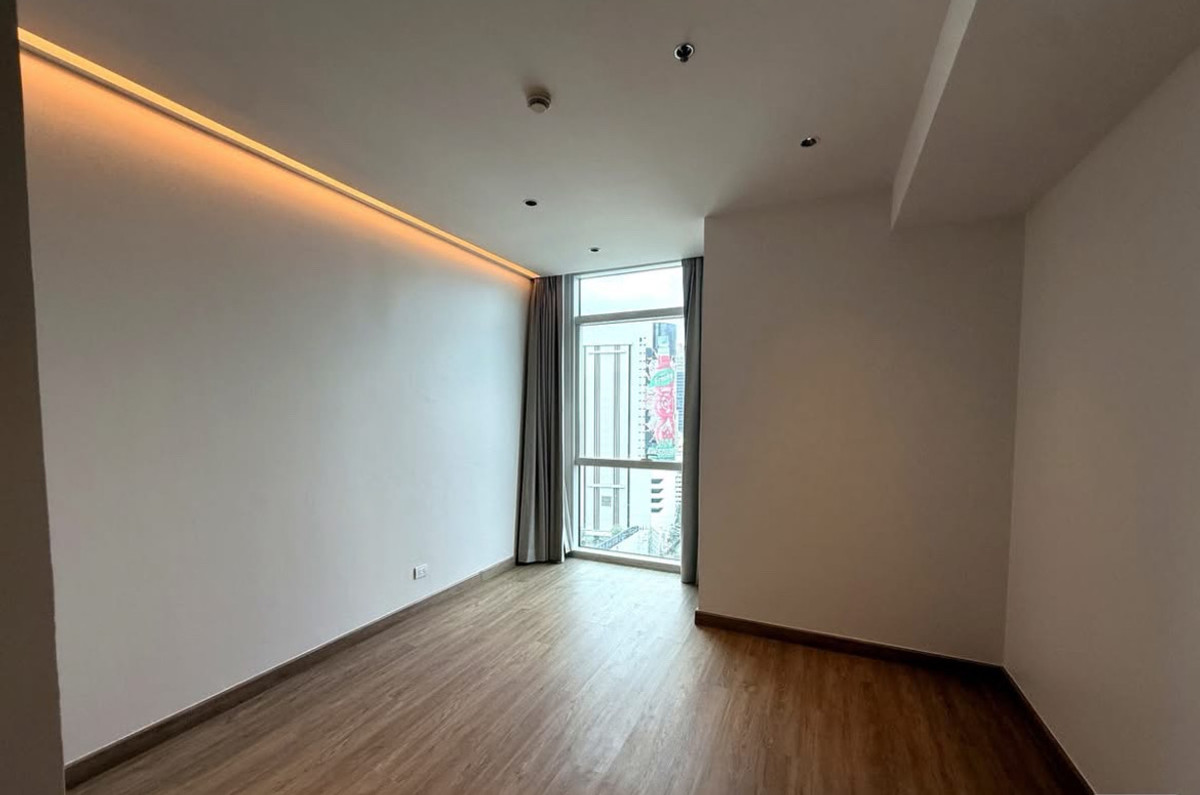 For RentCondoWitthayu, Chidlom, Langsuan, Ploenchit : Condo for rent, Athenee Residence 3+1maid, 215 sq m, Ploenchit-Chidlom area, near Central Embassy.