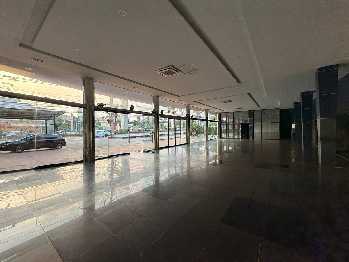 ให้เช่าโชว์รูมพัฒนาการ ศรีนครินทร์ : 🔥ด่วนให้เช่า โชว์รูมและออฟฟิศ ติดถนนศรีนครินทร์ สุดยอดทำเล 🔥