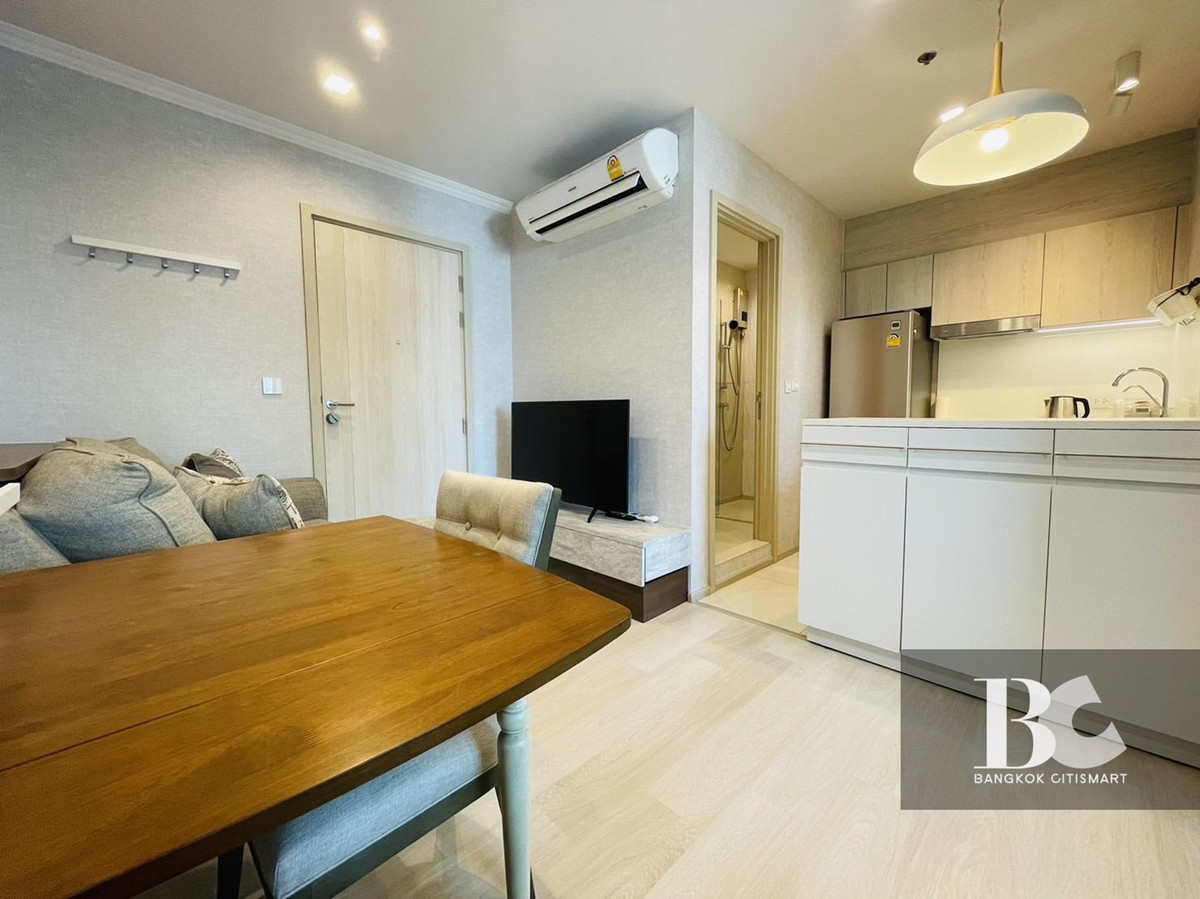 ให้เช่าคอนโดวิทยุ ชิดลม หลังสวน : ⚜️ High floor 1 bedroom for rent at Life one wireless ⚜️