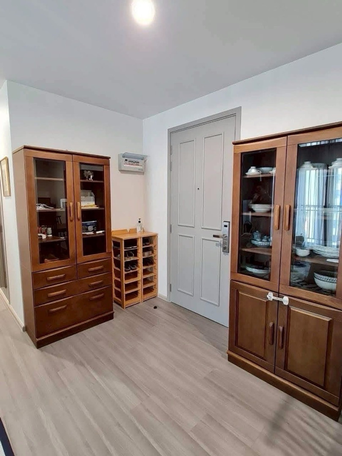 ขายคอนโดปิ่นเกล้า จรัญสนิทวงศ์ : 💙@condocurator 💙 ขาย The Parkland Charan - Pinklao ห้องใหญ่ เฟอร์นิเจอร์ครบ [PM0302]