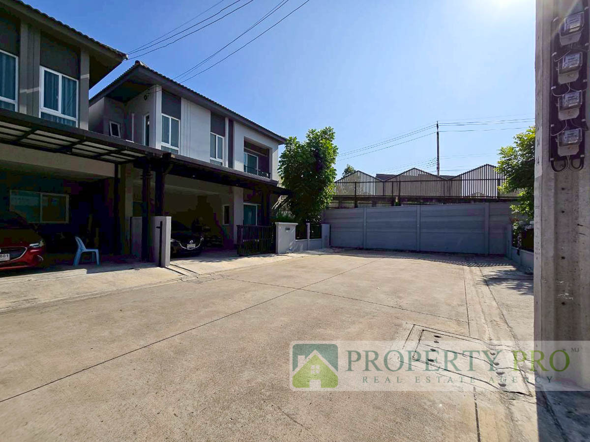 For SaleSamut Prakan,Samrong : TwinHouse for Sale Grande Pleno Bangna Onnut, 3 Bedroom 35 Sqw 146 Sqm Minimal Style with Good Condition Near Chaloem Phrakiat Rama 9, Kingkaew, Suvarnabhumi Airport, Prawet, Ladkrabang, MegaBangna : MJ25S-009