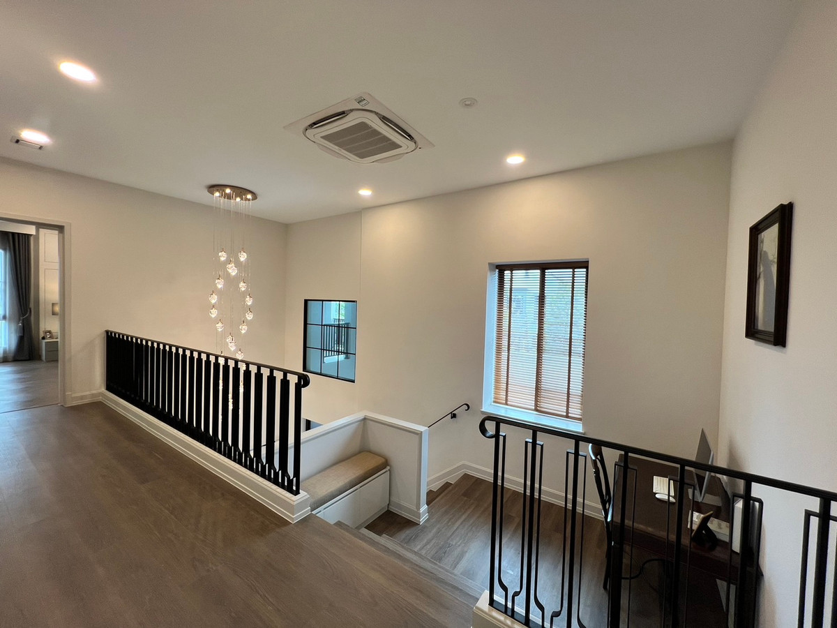 For SaleHousePattanakan, Srinakarin : Urgent sale Nantawan Rama 9 - New Krungthepkretha 📞065-626-5636 Big house, corner plot, fully furnished.