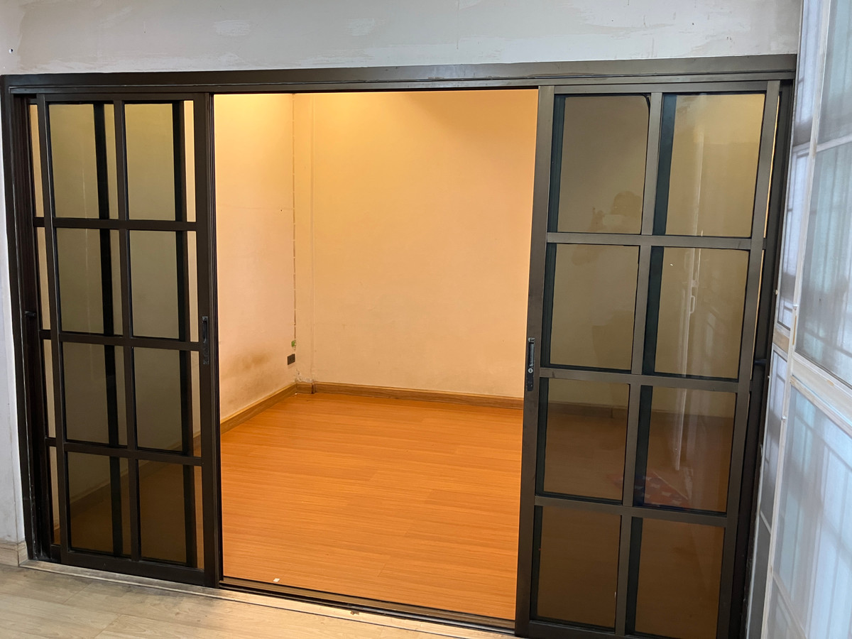 ให้เช่าทาวน์โฮมนวมินทร์ รามอินทรา : ⚡ ให้เช่า ทาวน์โฮม 3 ชั้น หมู่บ้านสหโชค ซอย รามอินทรา 34 แยก 26 ใกล้ BTS ขนาด 18 ตร.ว. ⚡