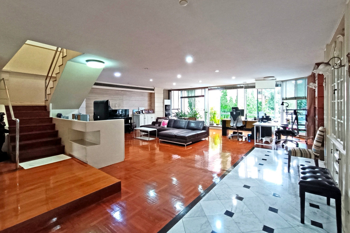 For SaleCondoSukhumvit, Asoke, Thonglor : Rare Item! One room on the whole floor In the heart of Phrom Phong 🔥 Premier Condominium / 4 Bedrooms (FOR SALE), Premier Condominium / 4 Bedrooms (For Sale) BB081