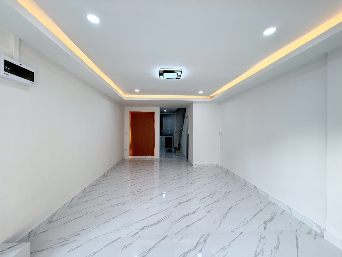 ขายบ้านเกษตร นวมินทร์ ลาดปลาเค้า : ขายบ้าน บ้านเฟรนชิฟ หน้ากว้าง รีโนเวทใหม่ ลาดพร้าว เขต ลาดพร้าว กรุงเทพ CX-147476