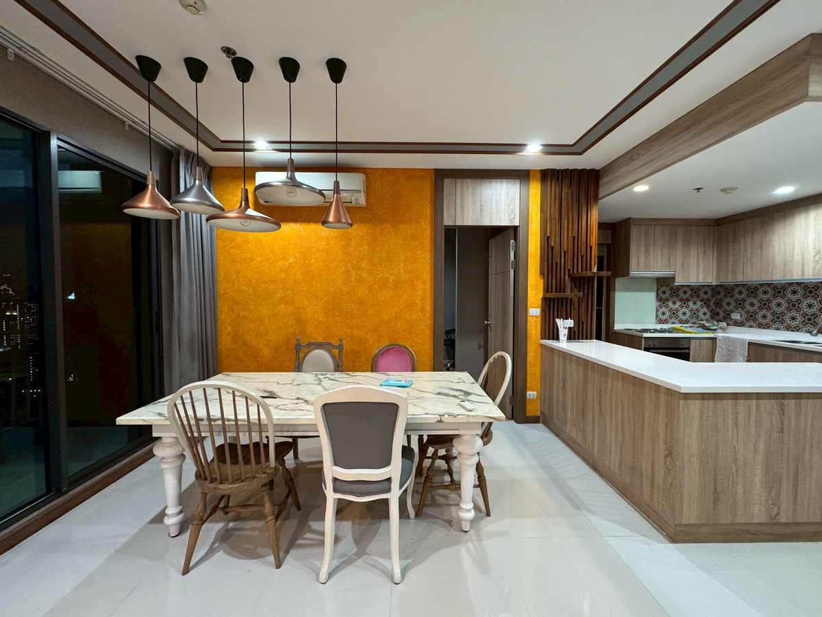 ให้เช่าคอนโดพระราม 9 เพชรบุรีตัดใหม่ RCA : ให้เช่า Villa Asoke 2 ห้องนอน แต่งหรู เฟอร์ครบ ทำเล MRT เพชรบุรี