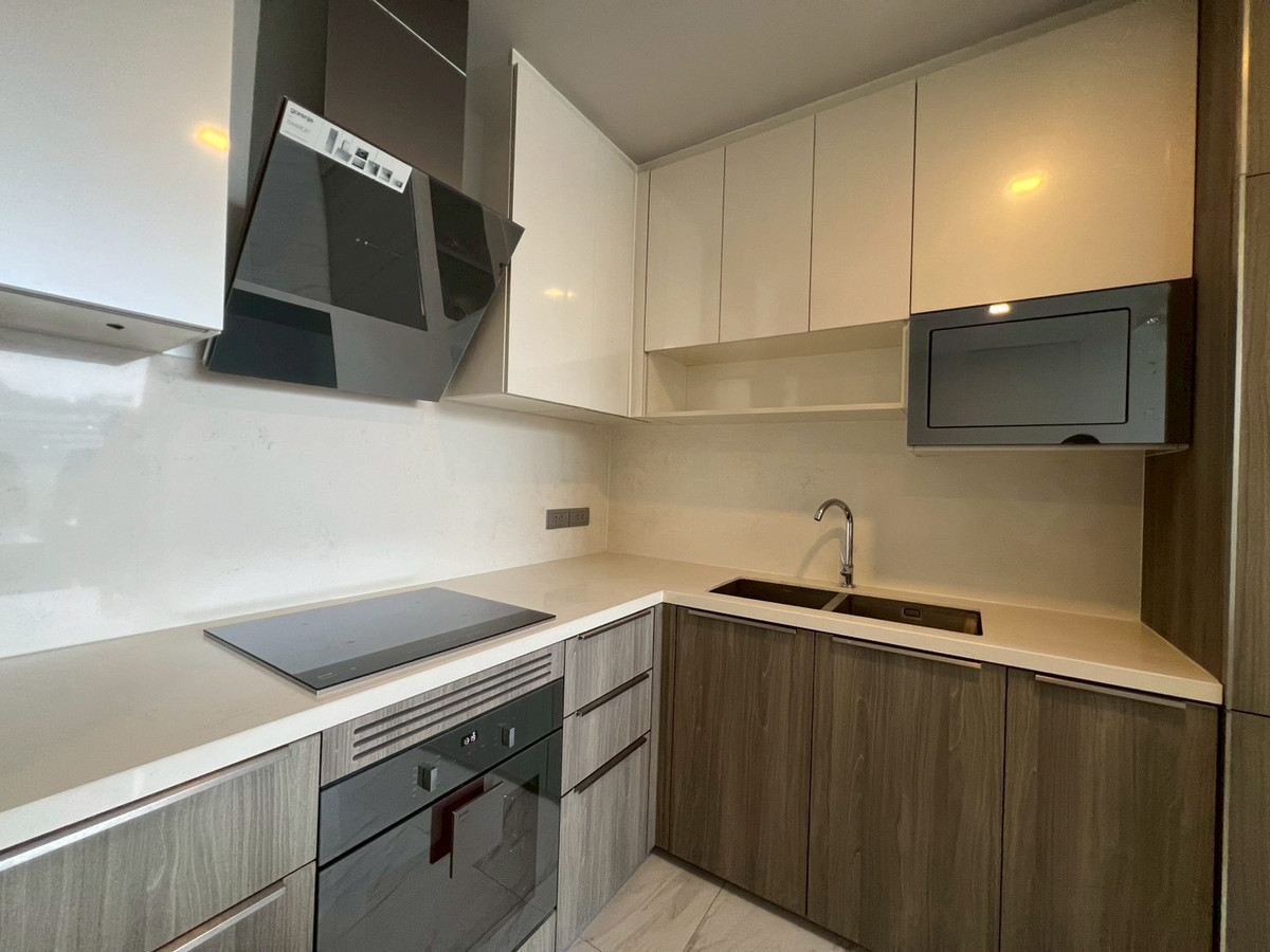 For RentCondoSukhumvit, Asoke, Thonglor : 2 bedroom for rent at Celes Asoke – Luxury Condo in the heart of Asoke, very convenient to travel.