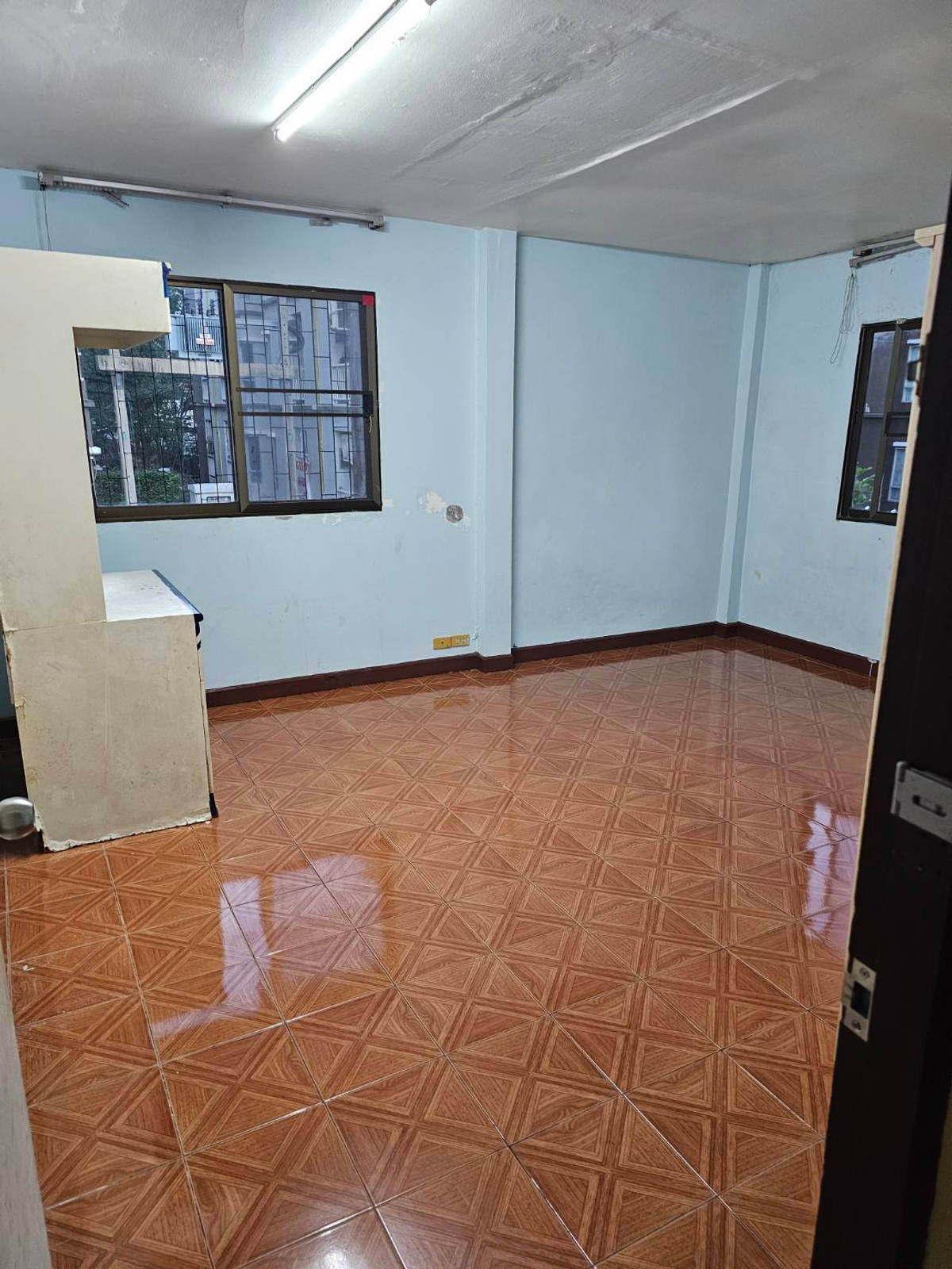 ให้เช่าทาวน์โฮมมีนบุรี-ร่มเกล้า : ⚡ ให้เช่า ทาวน์โฮม 2 ชั้น ซอย รามคำแหง 186 ขนาด 35 ตร.ว. ⚡