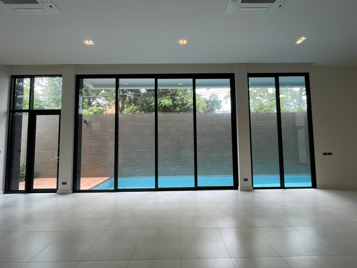 ขายบ้านรามคำแหง หัวหมาก : [ขาย] ARNA Rama 9 บ้านเดี่ยว Super Luxury 3 ชั้น พร้อมสระว่ายน้ำส่วนตัว และดาดฟ้า | ทำเลทองหลัง The Mall รามฯ ใกล้ MRT สายสีส้ม