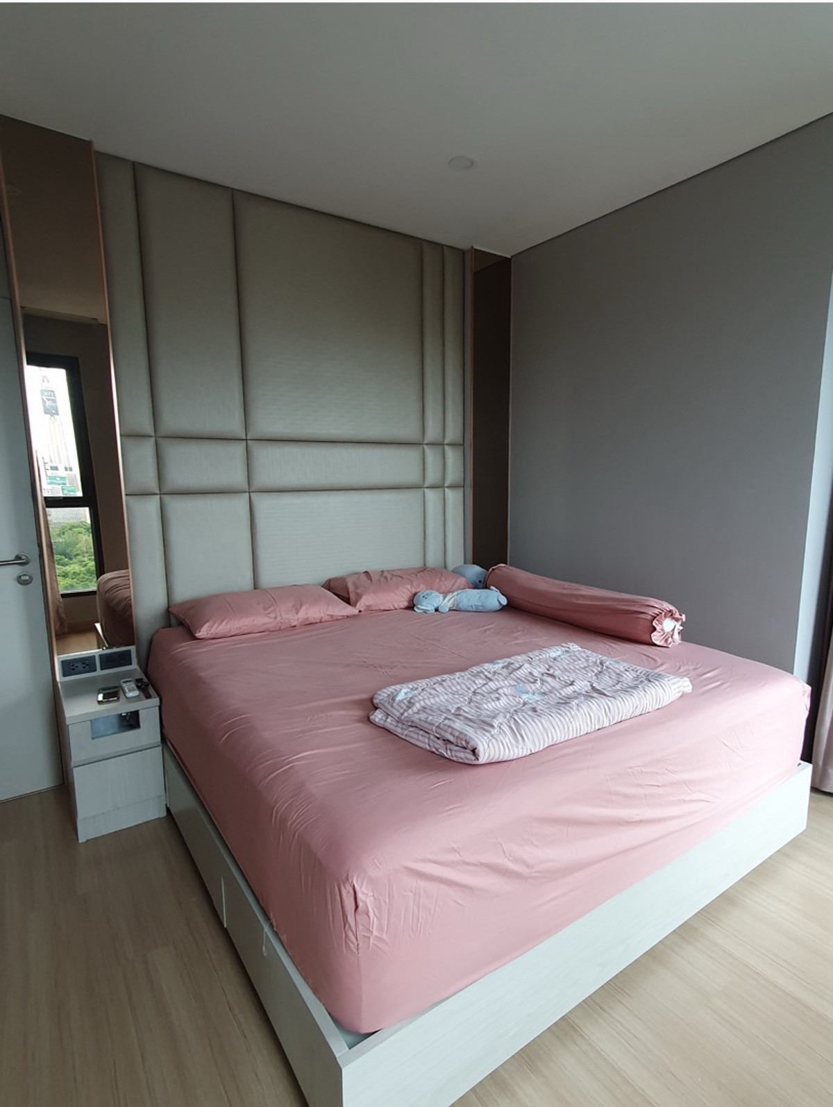 ให้เช่าคอนโดพระราม 9 เพชรบุรีตัดใหม่ RCA : 🔥ให้เช่าด่วน🔥ลุมพินี สวีท เพชรบุรี - มักกะสัน ห้องกว้าง 2ห้องนอน เฟอร์นิเจอร์ครบพร้อมเข้าอยู่ ใกล้ MRT เพชรบุรี และ Airport Link