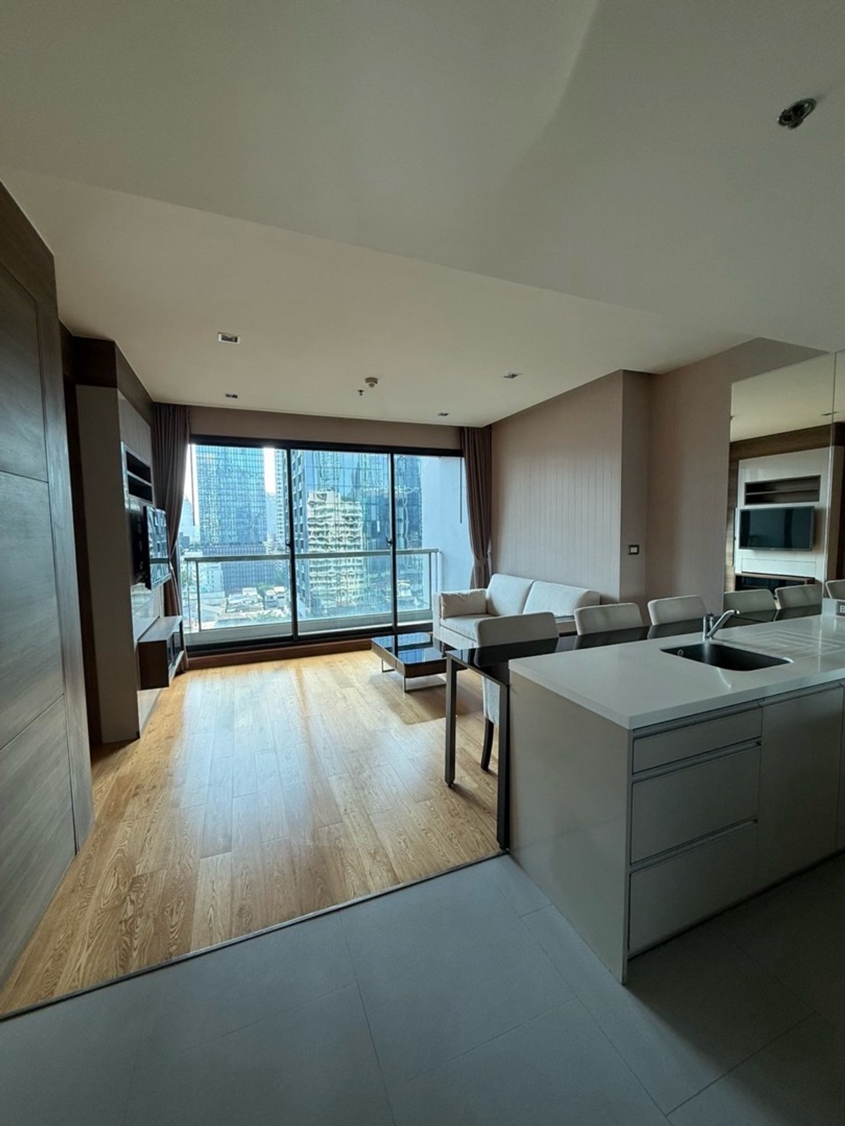 ให้เช่าคอนโดสาทร นราธิวาส : ⚡️HotDeal⚡️The Address Sathorn 55sqm✨วิวตึกมหานคร ห้องพร้อมอยู่🔥35,000.- ขาย 10,000,000✅