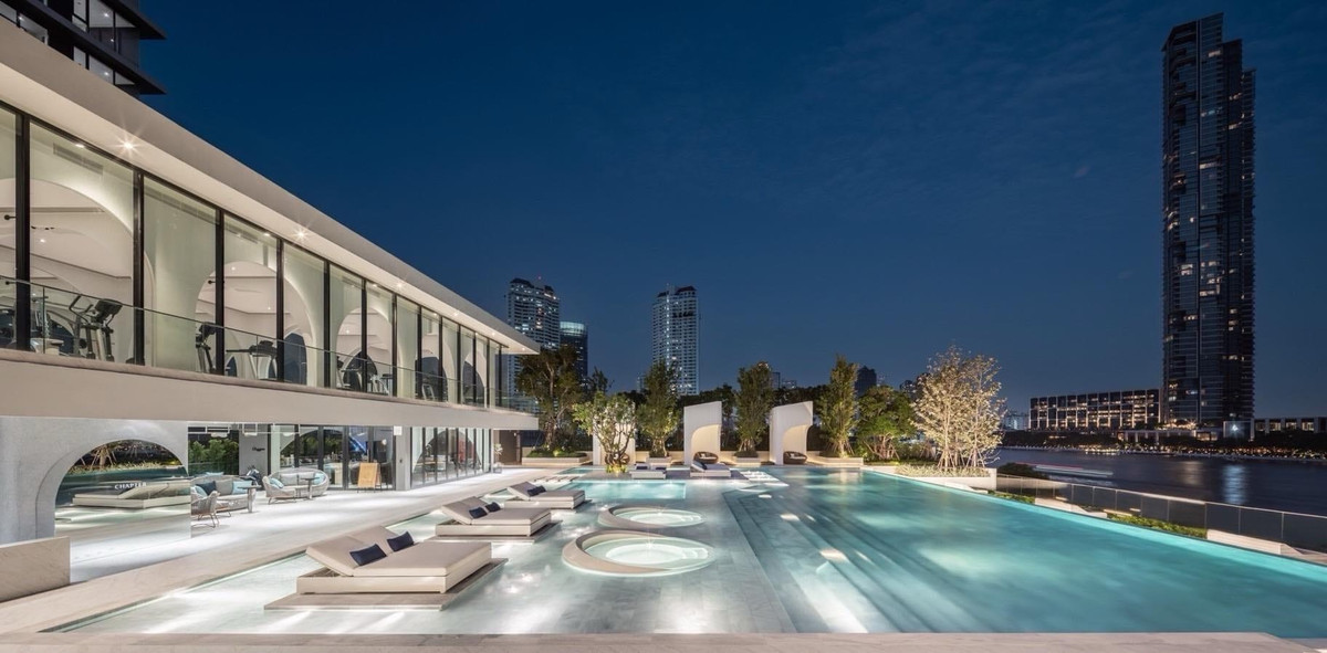 CondoWongwianyai, Charoennakor : Luxury Riverside Residence with Private Lift | 2 Bedrooms | 75 SQ.M. 2 Parking