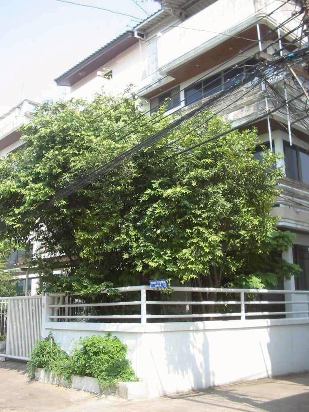 ขายทาวน์โฮมสุขุมวิท อโศก ทองหล่อ : ขายทาวน์โฮม 3 ชั้น ซอยสุขุมวิท 65 ราคาถูกมาก เหมาะลงทุน (N.2025)