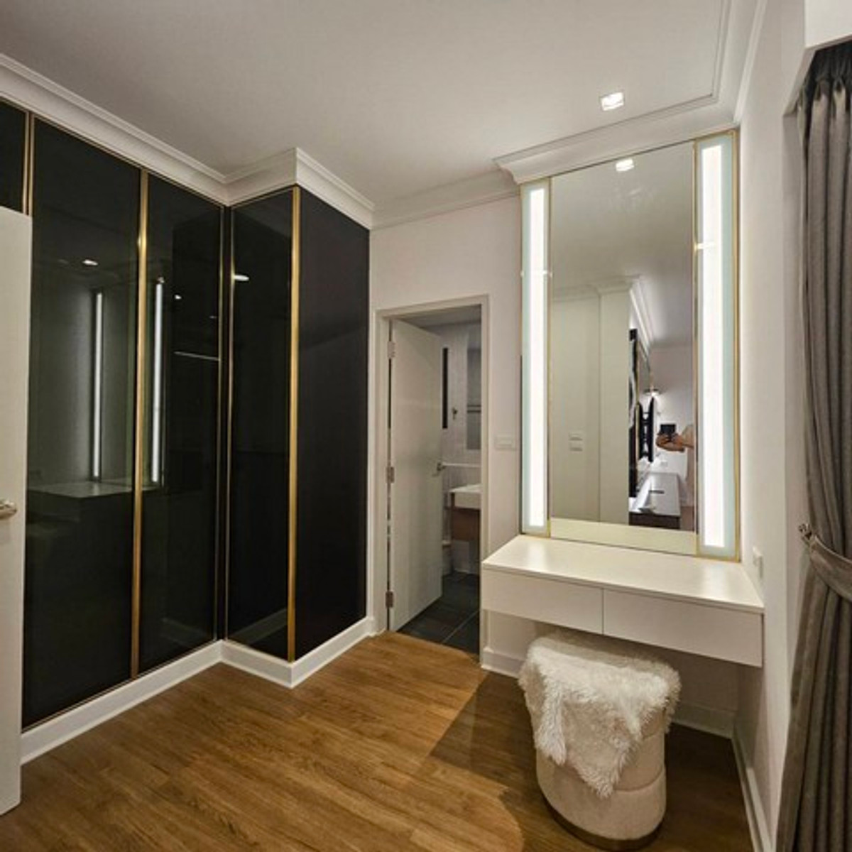 ให้เช่าบ้านบางนา แบริ่ง ลาซาล : HR3294หิ้วกระเป๋าเข้าอยู่ได้เลย! Centro Bangna บ้านเดี่ยว 300 ตร.ม. ฟรี WIFI + ดูแลสวน + กำจัดปลวกตลอดสัญญา