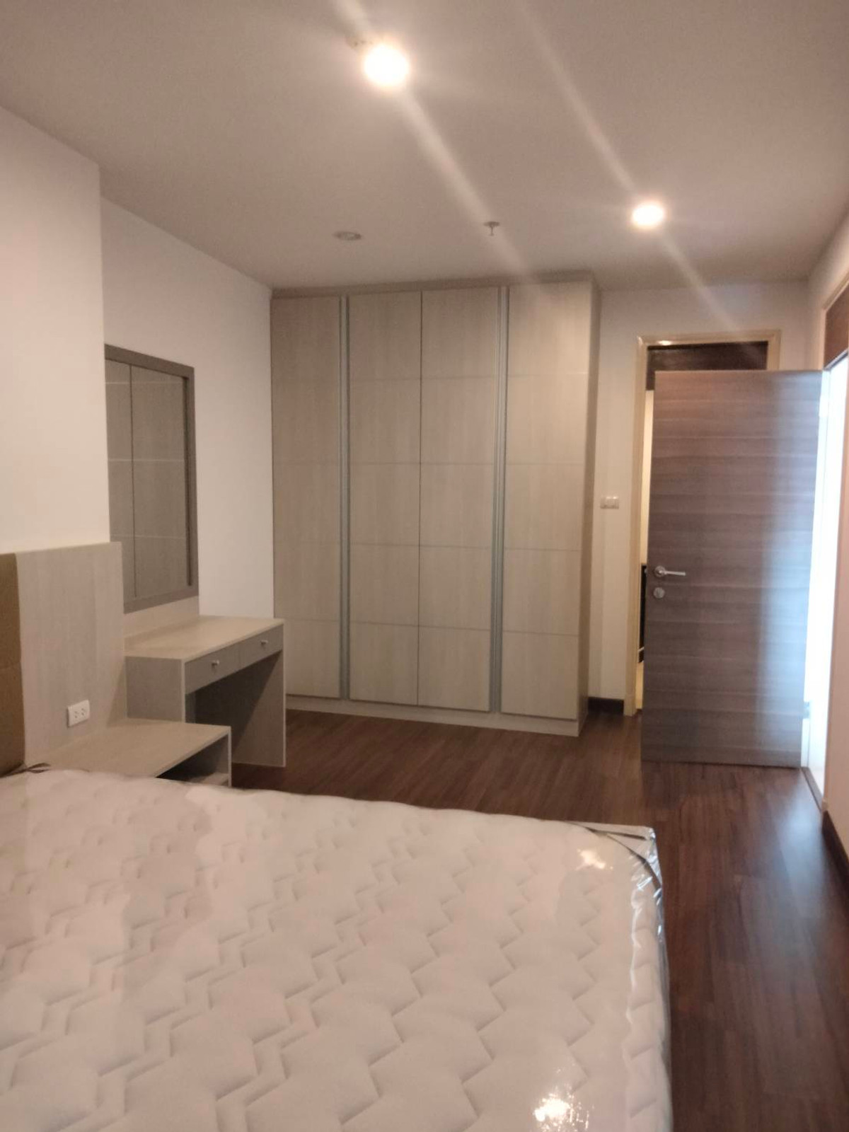 ให้เช่าคอนโดพระราม 3 สาธุประดิษฐ์ : ให้เช่า Supalai Prima Riva ห้องกว้าง 62 ตรม. แต่งครบพร้อมอยู่! ราคาดี