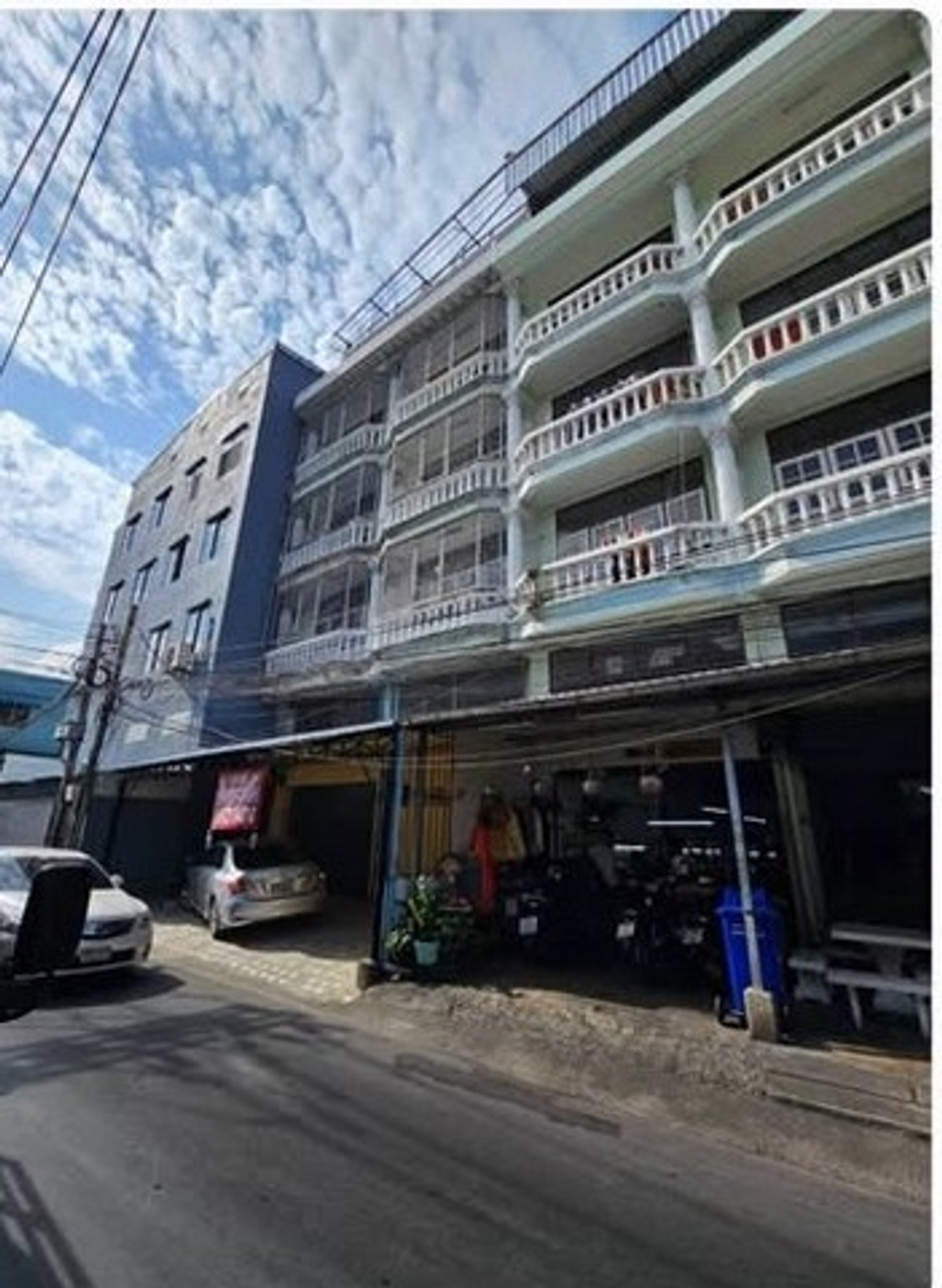 For RentShop HouseSathorn, Narathiwat : HR3300 for sale/rent, commercial building, 6 floors, 2 units (newly renovated) | Charoen Rat-Sathorn location, connected to each other, spacious usable area up to 660 sq m., along Soi Charoen Rat Road.