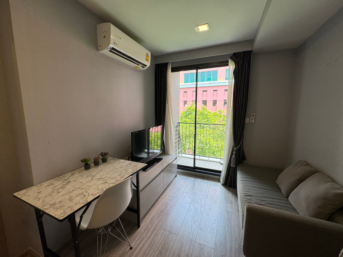 For RentCondoRatchathewi,Phayathai : Urgent for rent!! Ready to move in on March 30, 2026. Pet Friendly. Can raise dogs and cats. 🐶🐕✨Maestro 14 Siam-Ratchathewi