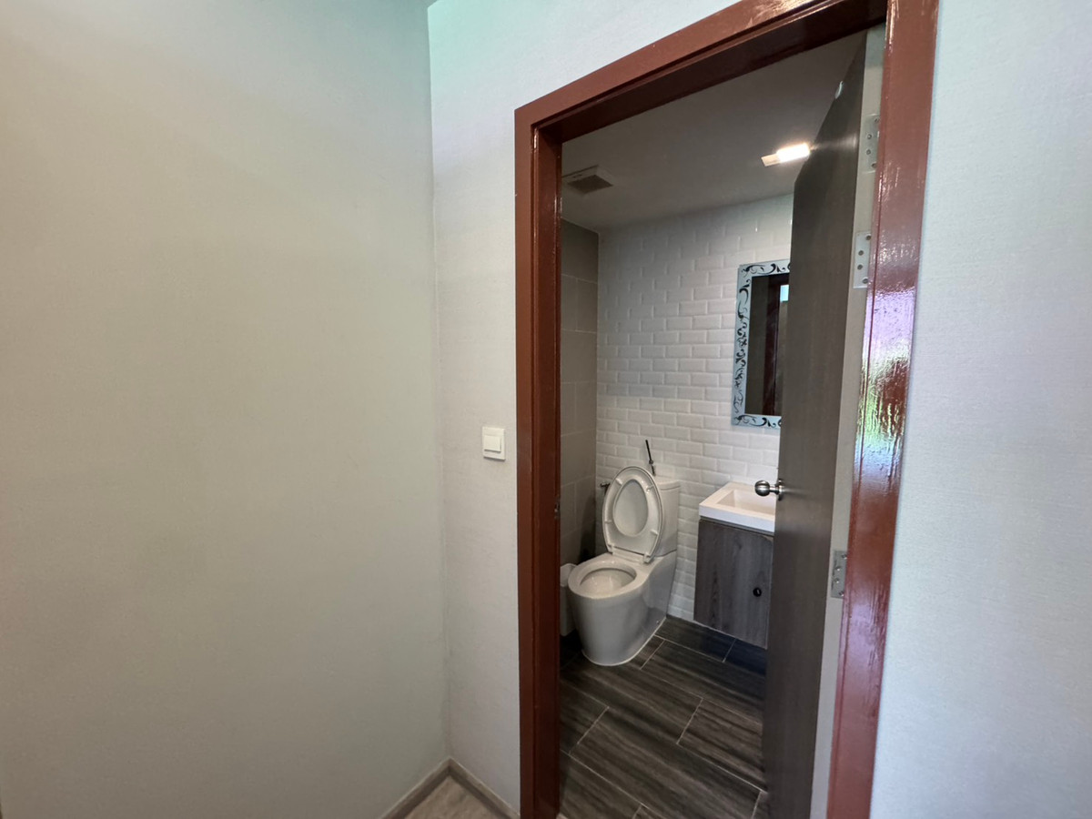 For RentCondoRatchathewi,Phayathai : Urgent for rent!! Ready to move in on March 30, 2026. Pet Friendly. Can raise dogs and cats. 🐶🐕✨Maestro 14 Siam-Ratchathewi