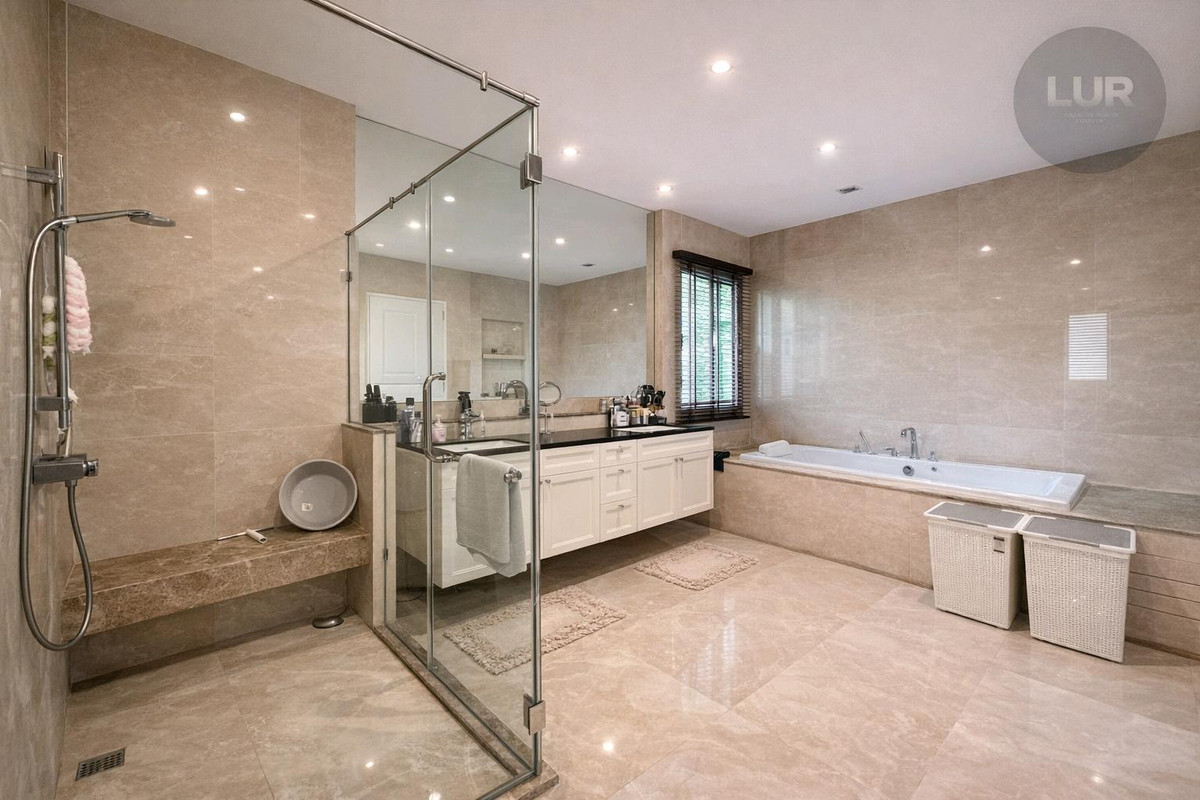 ให้เช่าบ้านลาดกระบัง สุวรรณภูมิ : ให้เช่า บ้านหรู ย่านบางนา ใกล้ Mega Bangna ❤️ Rare Item