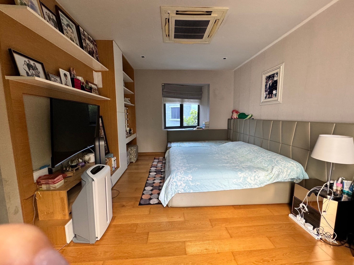 ขายบ้านพระราม 9 เพชรบุรีตัดใหม่ RCA : Parc Priva: 58.3sqwah 296sqm. 4bed 4bath + Maid room 46,000,000 Am: 0656199198