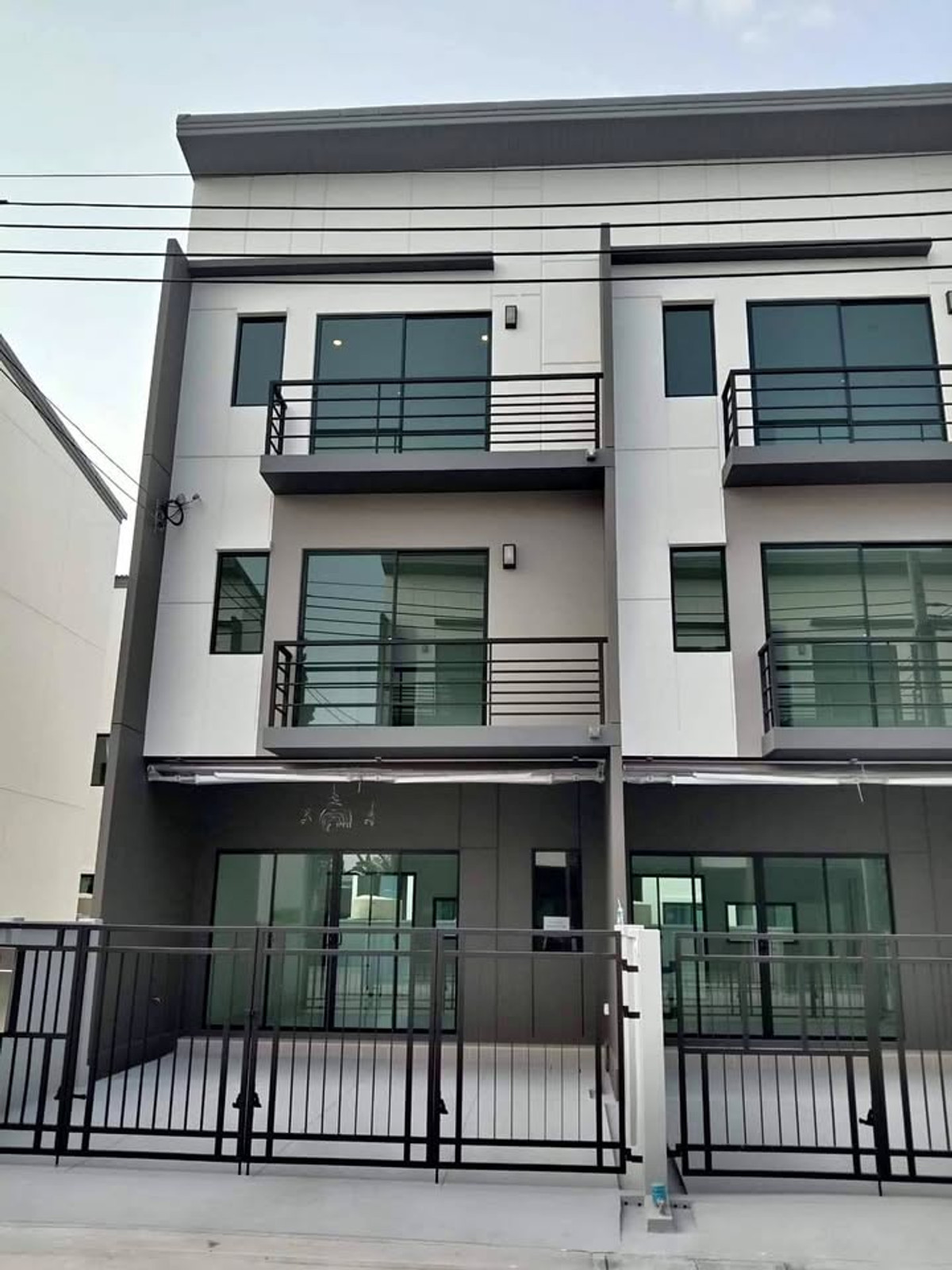 For RentTownhomeRama5, Ratchapruek, Bangkruai : For urgent rent, 3-story townhome, Ratchaphruek-Rama 5.