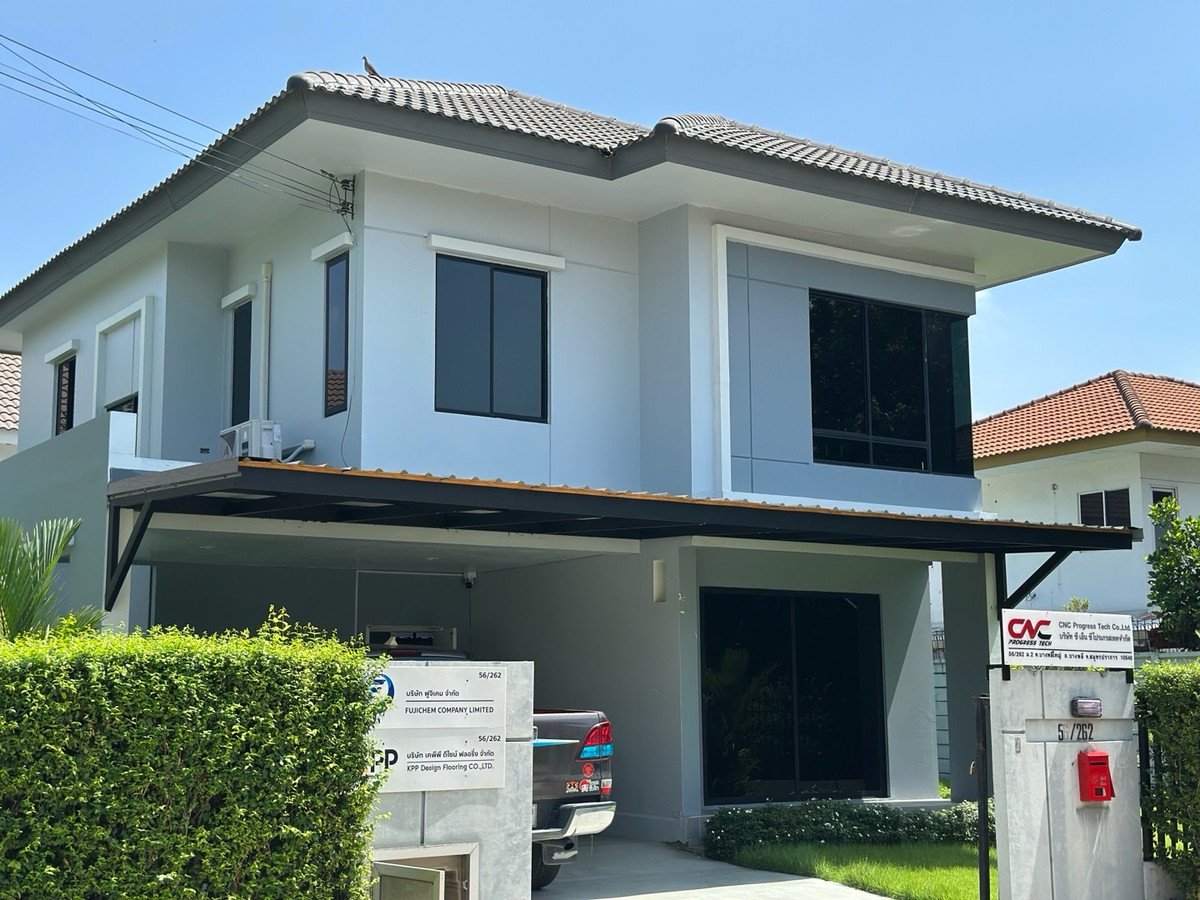 For SaleHouseSamut Prakan,Samrong : 2-story detached house for sale, corner unit, Delight Village, Bangna-Srinakarin (Soi Amphon).