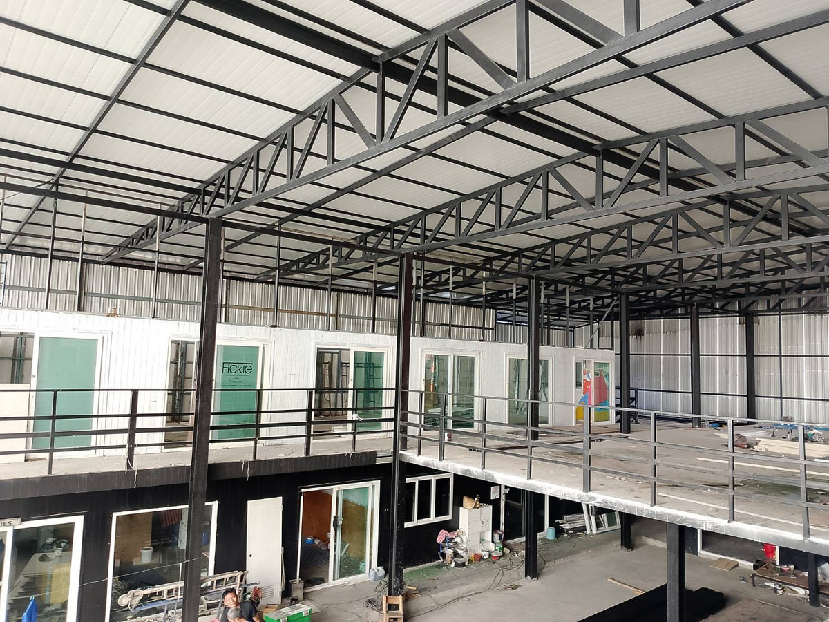 ให้เช่าโชว์รูมรัชดา ห้วยขวาง : Building for lease - Ratchada 14, 3 buildings, Total area 1,500 sq m, Roof Height 8 M