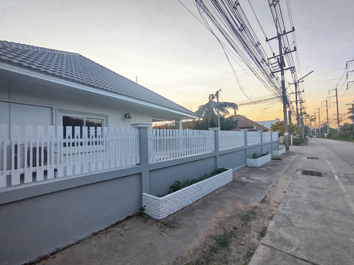 ขายบ้านพัทยา บางแสน ชลบุรี สัตหีบ : ขายบ้านเดี่ยว บางเสร่ 61 ตร.วา 3ห้องนอน 3ห้องน้ำ รีโนเวทแล้ว