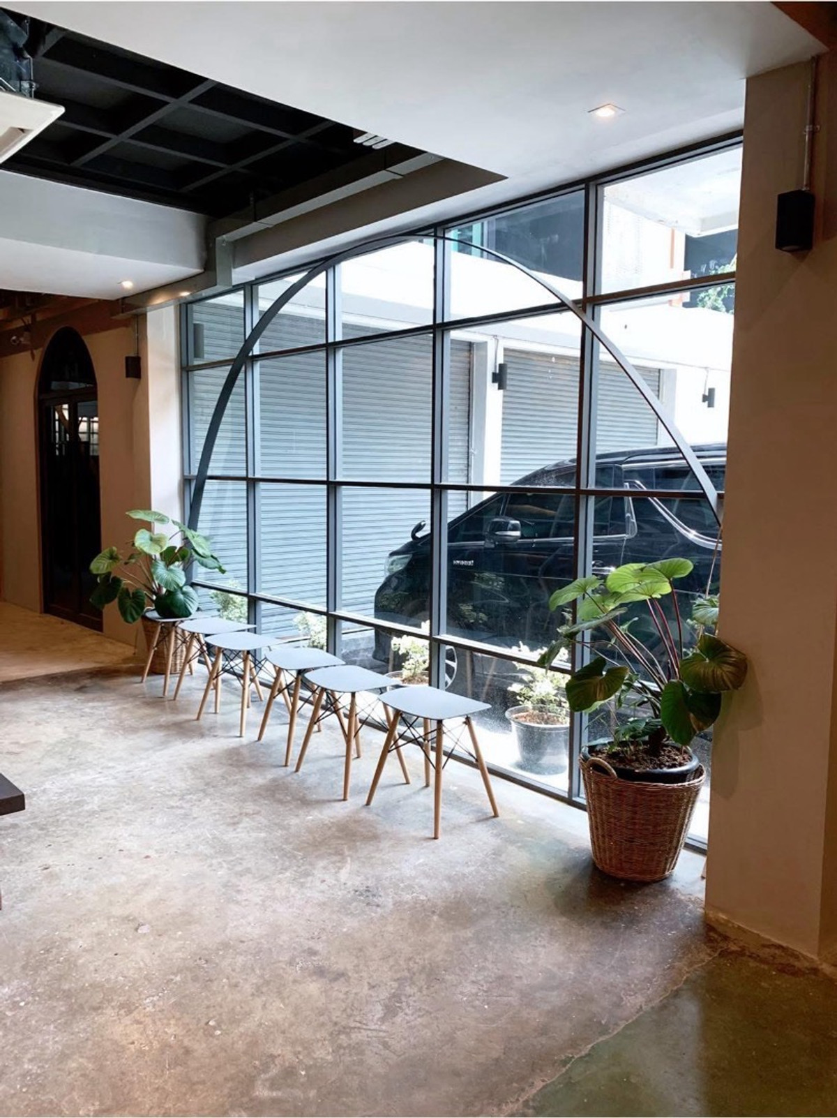 ให้เช่าสำนักงานสยาม จุฬา สามย่าน : ปล่อยเช่า ออฟฟิศ สำนักงาน 1,500 ตร.ม. SQ.M. ครีเอทีฟ @ จุฬา ถนนบรรทัดทอง MRT สามย่าน และ BTS สนามกีฬา ใกล้ สยาม พารากอน เดินทางสะดวก 