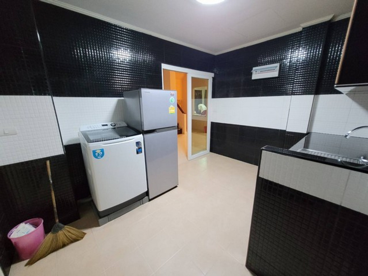 For RentHouseLadkrabang, Suwannaphum Airport : HR3293 Single house for rent, Supalai Suan Luang, next to the main road, Chaloem Phrakiat Rama 9, suitable for living or as a home office.