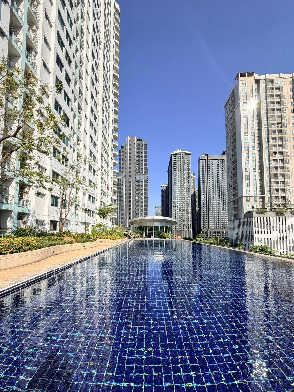 ให้เช่าคอนโดพระราม 9 เพชรบุรีตัดใหม่ RCA : คอนโดศุภาลัยปาร์คอโศกรัชดา 2ห้องนอน 1ห้องน้ำ 64 ตารางเมตร ชั้น 22 ครื่องใช้ไฟฟ้าครบ