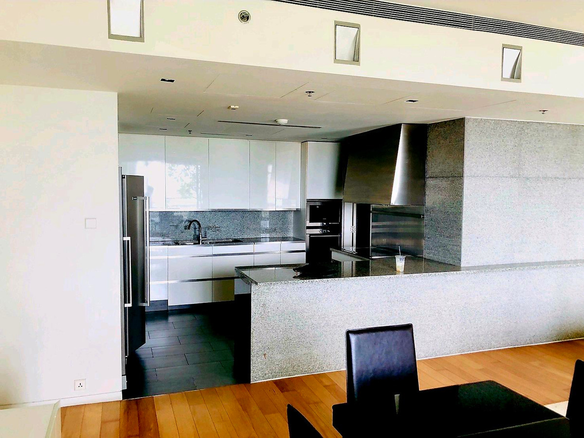 ขายคอนโดสาทร นราธิวาส : ขาย The met 3 นอน