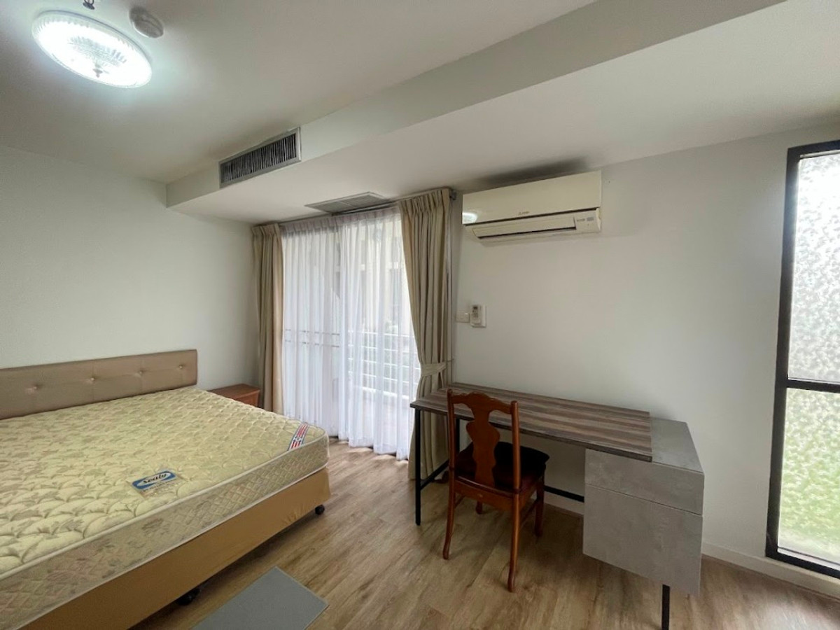 For SaleCondoSathorn, Narathiwat : Baan Pruksa Siri Suanplu Condo,  2nd Floor, Size 138 sqm, 3 bedrooms, 3 bathrooms  About 12-min walk to BTS Saladaeng