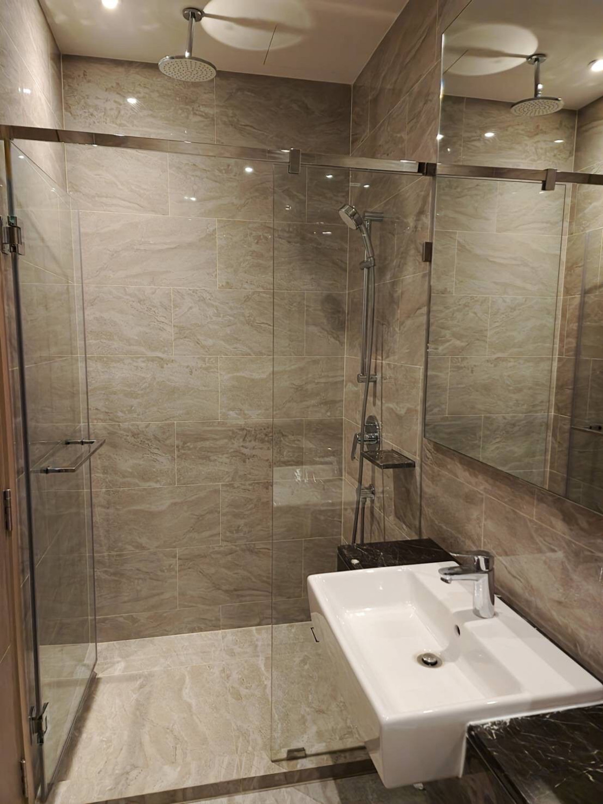 ให้เช่าคอนโดพระราม 9 เพชรบุรีตัดใหม่ RCA : ให้เช่า Ashton Asoke - Rama 9 ห้องสวยสภาพนางฟ้า! เฟอร์นิเจอร์ครบจบที่เดียว 2 นอน 66 ตรม. พร้อมเข้าอยู่