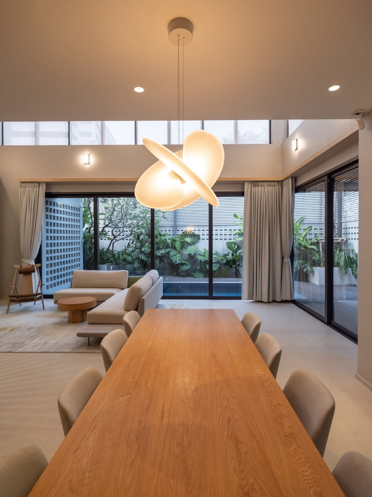 บ้านสะพานควาย จตุจักร : Ultra Luxury Home - Baan Baan Viphavadi 20 มีสระว่ายน้ำ,ลิฟต์โดยสาร, Solar Cell ส่วนตัว 5 ห้องนอน ใกล้ BTS