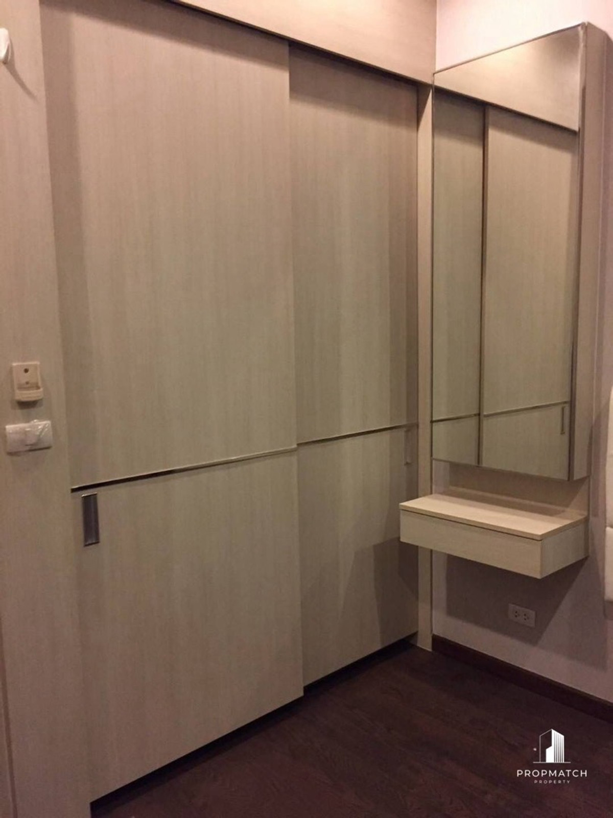 ขายคอนโดพระราม 9 เพชรบุรีตัดใหม่ RCA : Q Asoke (2bed1bath) 46sqm 8,500,000.-