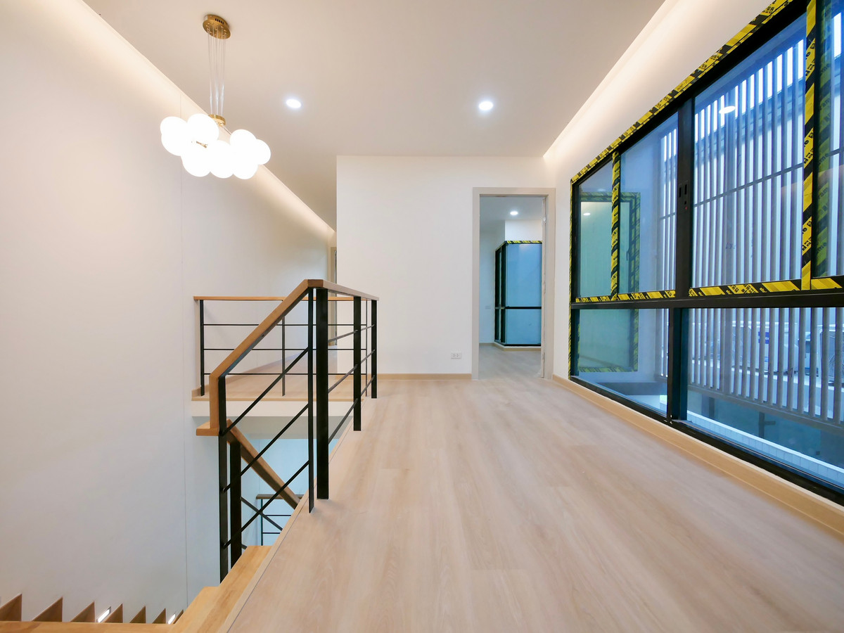 For SaleOnnut, Udomsuk : 2-storey semi-detached house for sale, newly built, 30 square meters, Soi Chaloem Phra Kiat 6, just 600 meters into the alley, 3 bedrooms, 3 bathrooms, completely newly built.