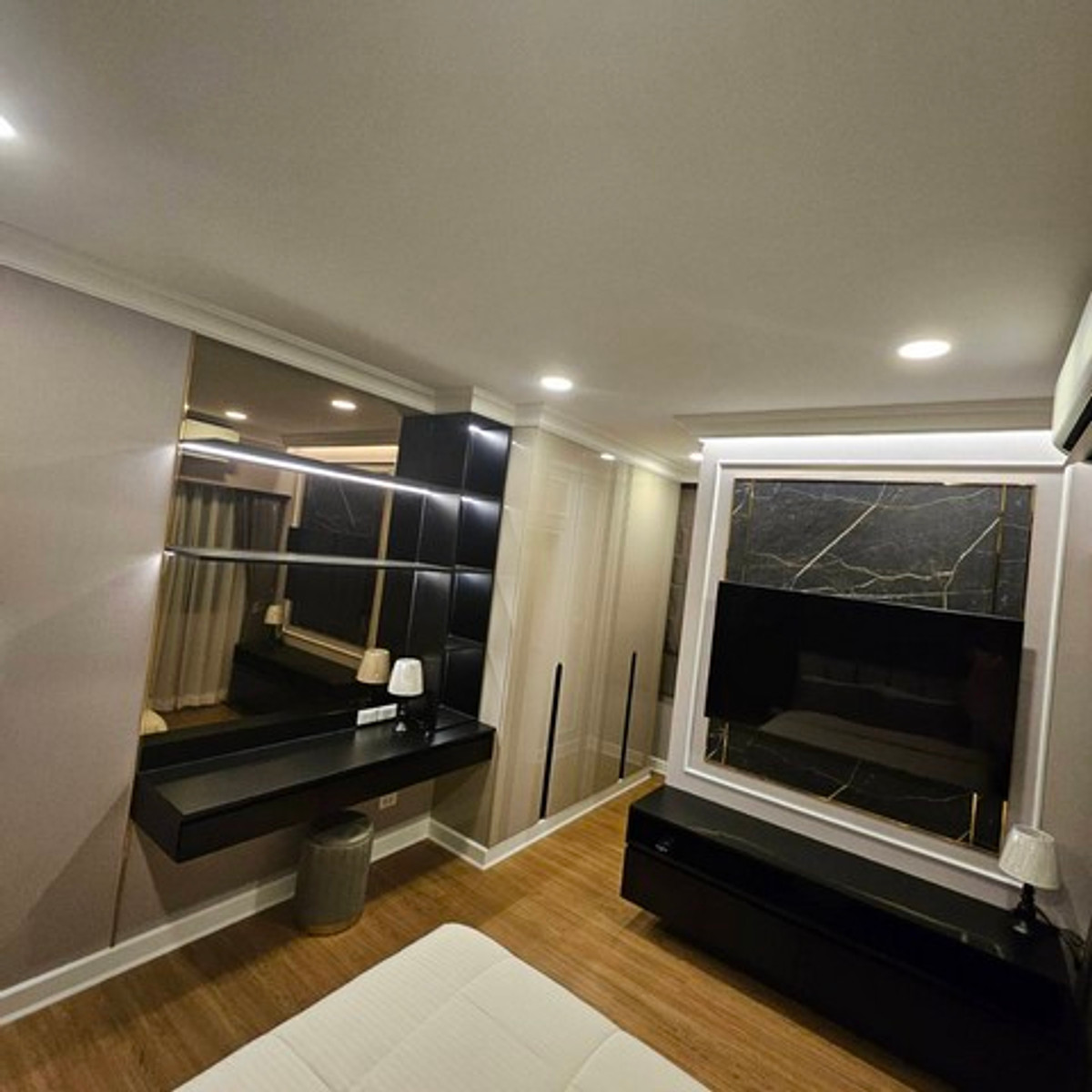 ให้เช่าบ้านบางนา แบริ่ง ลาซาล : HR3294หิ้วกระเป๋าเข้าอยู่ได้เลย! Centro Bangna บ้านเดี่ยว 300 ตร.ม. ฟรี WIFI + ดูแลสวน + กำจัดปลวกตลอดสัญญา