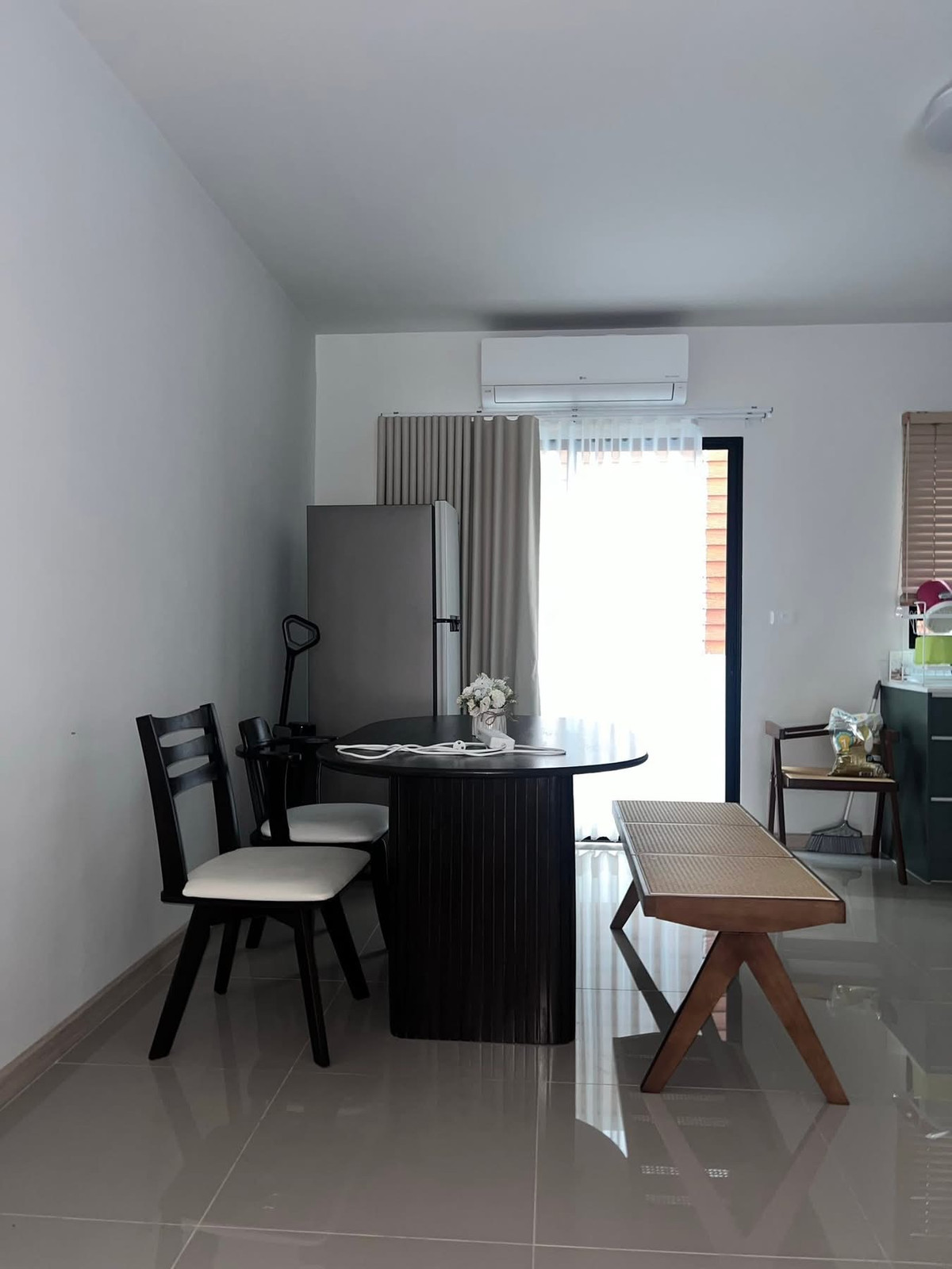 ให้เช่าทาวน์โฮมสมุทรปราการ สำโรง : ให้เช่าทาวน์โฮม คาซ่า ซิตี้ สุขุมวิท ใกล้รถไฟฟ้า BTS ศรีนครินทร์ 900ม. และใกล้โรบินสัน สมุทรปราการ