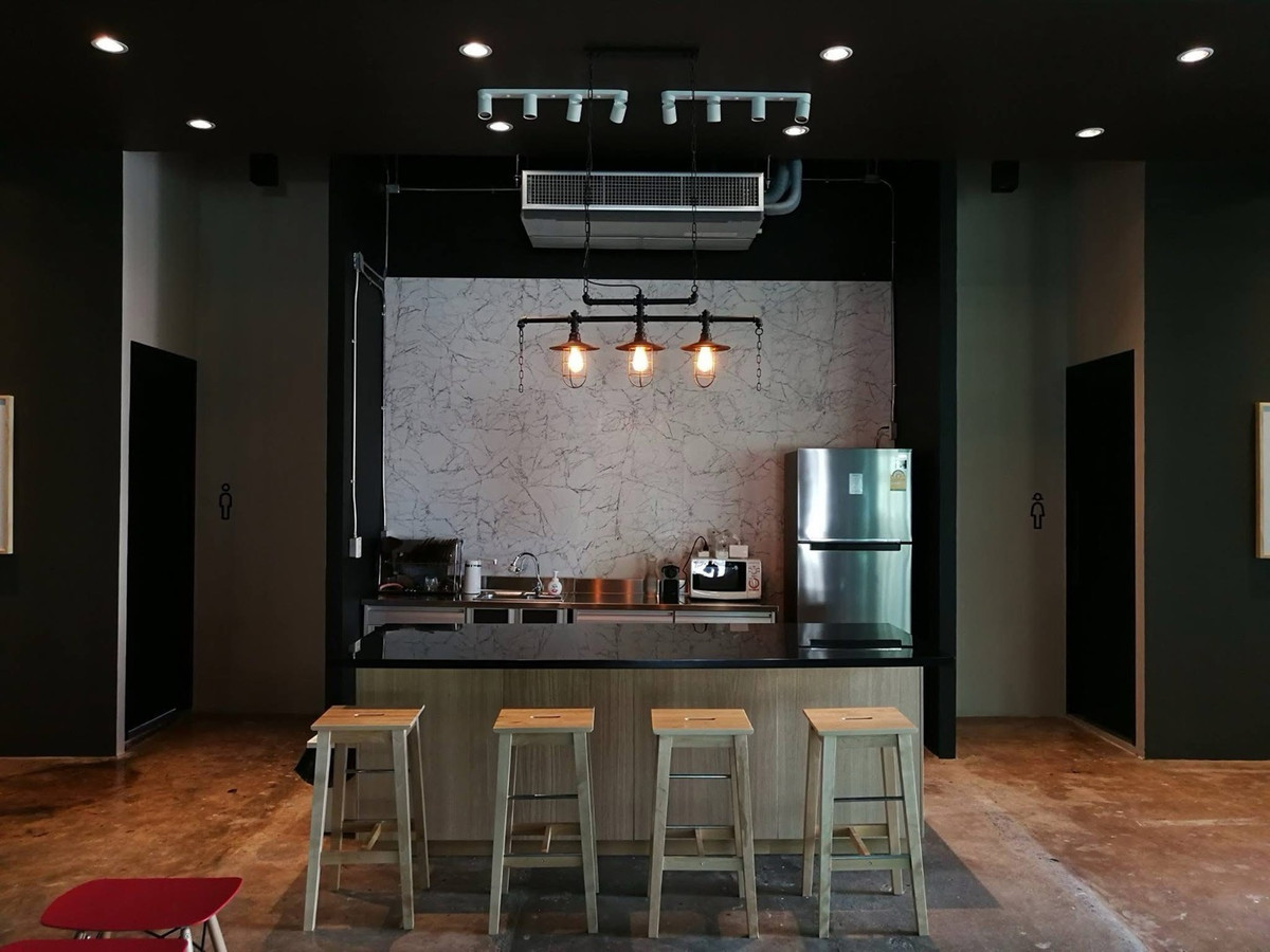 ให้เช่าสำนักงานสยาม จุฬา สามย่าน : ปล่อยเช่า ออฟฟิศ สำนักงาน 1,500 ตร.ม. SQ.M. ครีเอทีฟ @ จุฬา ถนนบรรทัดทอง MRT สามย่าน และ BTS สนามกีฬา ใกล้ สยาม พารากอน เดินทางสะดวก 