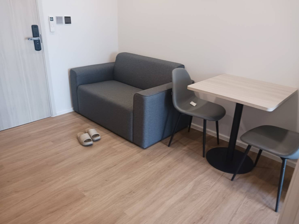 For RentCondoMin Buri, Romklao : Urgent, hurry and reserve now ‼️ For rent Atmoz Flow Minburi🔥 Big room, beautiful room, fully furnished + has a washing machine 📍 Ready to move in (responds to chats and answers calls very quickly)