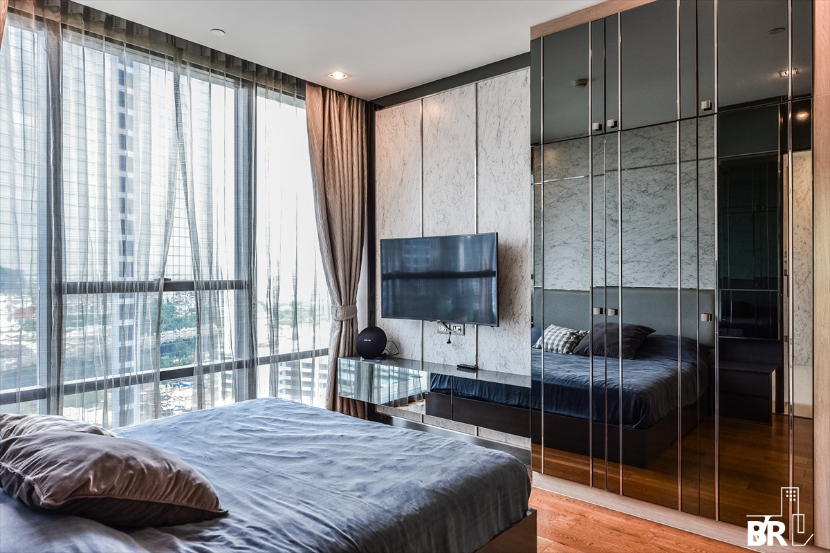 ขายคอนโดสาทร นราธิวาส : 💎Luxury Residence in Sathorn CBD, The Bangkok Sathorn  near BTS Surasak