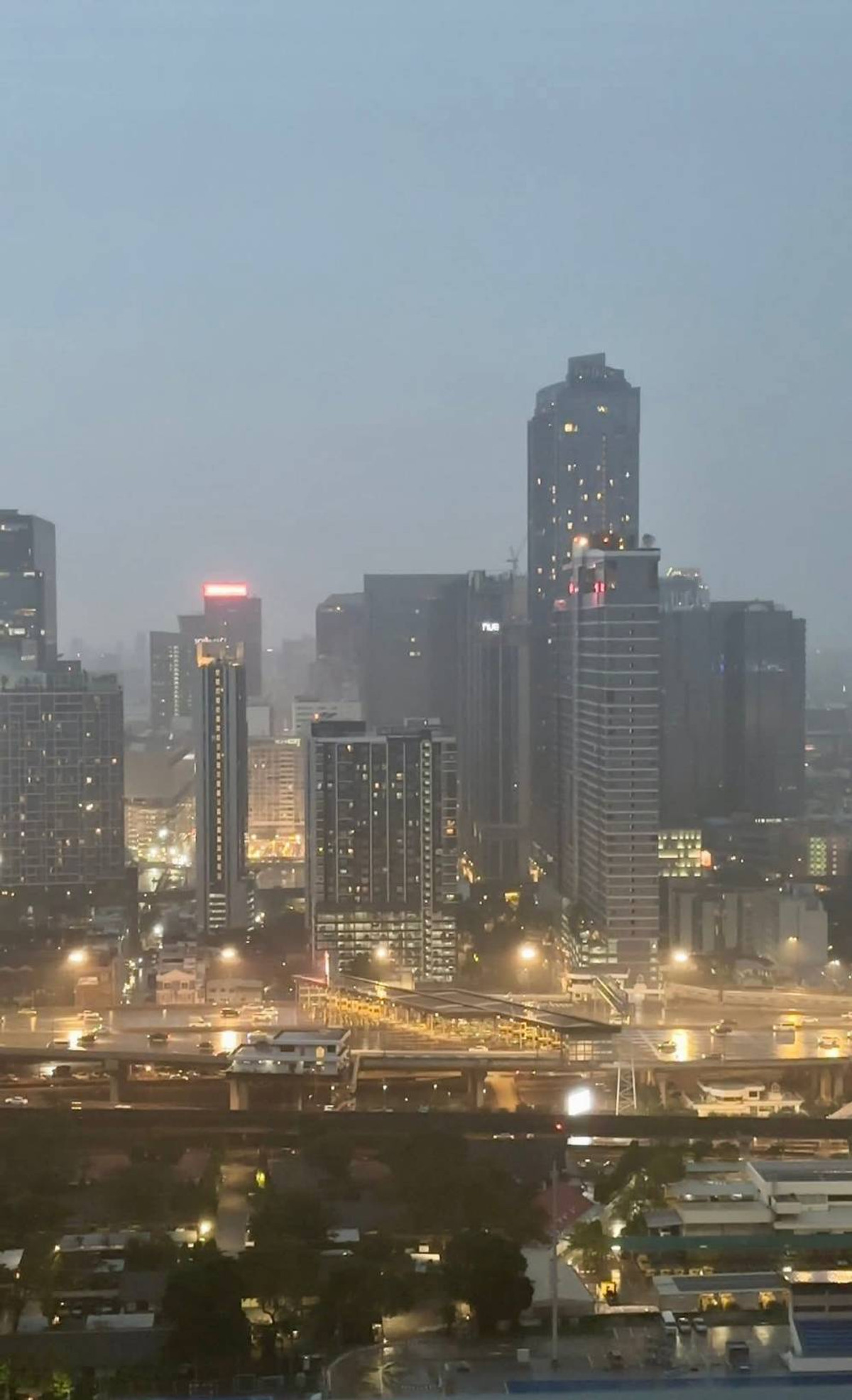 ให้เช่าคอนโดพระราม 9 เพชรบุรีตัดใหม่ RCA : 💥CP-10417💥ว่าง ให้ เช่า ศุภาลัย พรีเมียร์ แอท อโศก👉แอดไลน์ @accessliving 