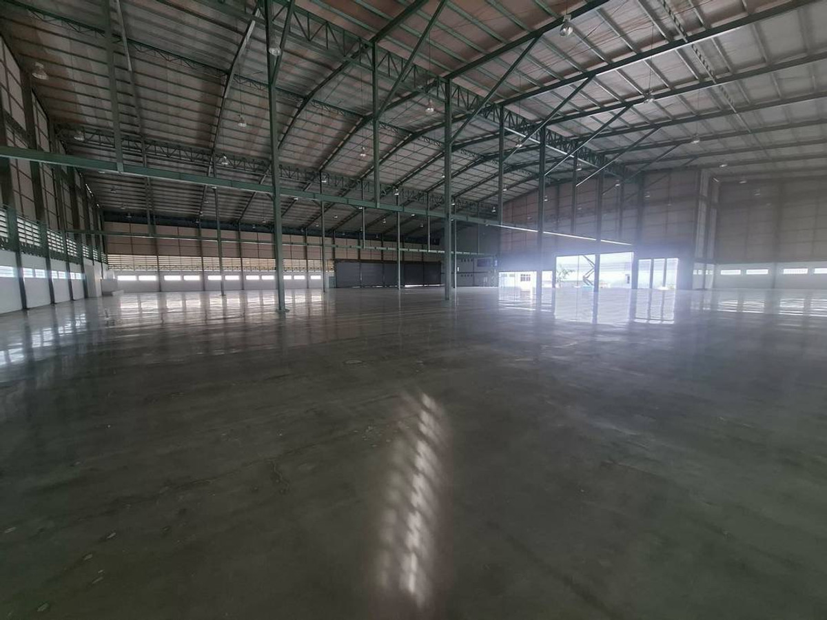 For RentFactoryBangna, Bearing, Lasalle : Warehouse, factory for rent, 6-3-72 rai, purple area 5508 sq m, Bangna-Trad km. 23, outbound, near Suvarnabhumi Airport.