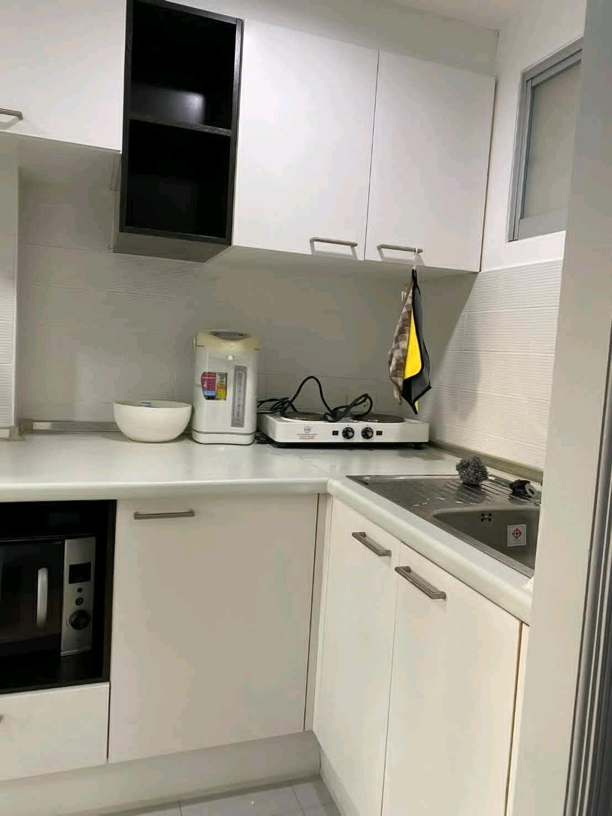 For RentCondoOnnut, Udomsuk : 🍃 Condo, good location, Soi On Nut 3, near food sources and department stores, convenient travel ✨