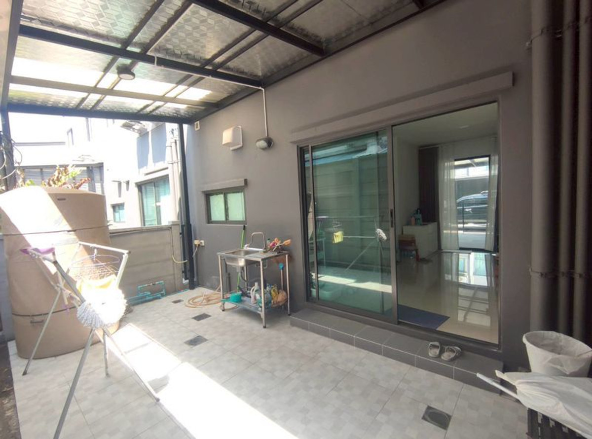 For SaleTownhomePathum Thani,Rangsit, Thammasat : ทาวน์โฮม 2 ชั้น Grand Pleno พหลโยธิน-วิภาวดี เนื้อที่ 20.1 ตารางวา 3 ห้องนอน ตำบลคลองหนึ่ง Khlong Luang District Pathum Thani Province